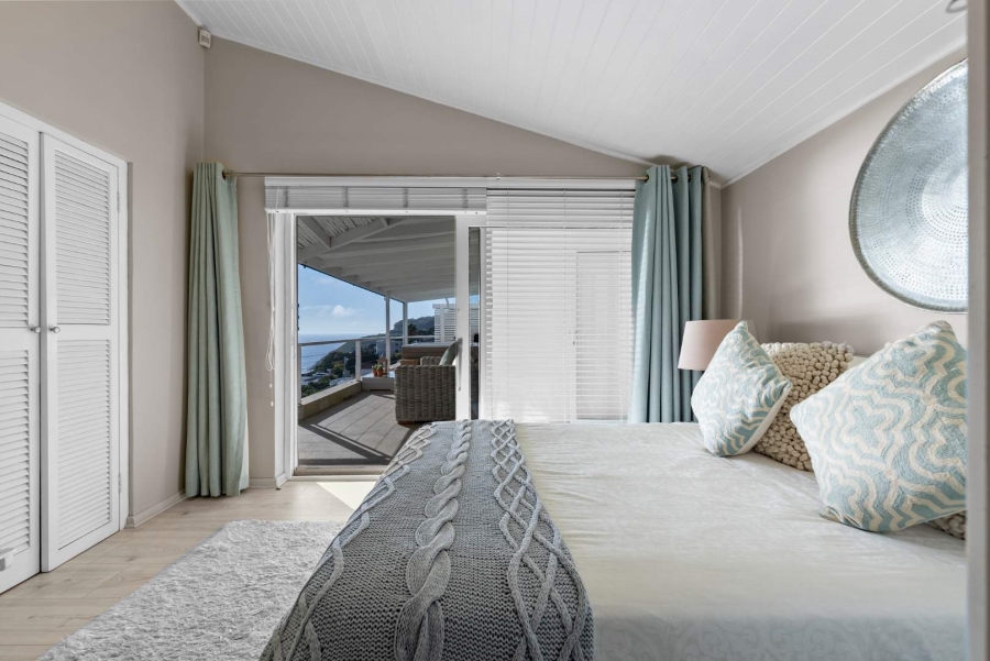 6 Bedroom Property for Sale in Llandudno Western Cape